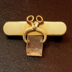 VINTAGE 1930 ICE BLOCK & TONGS BROOCH